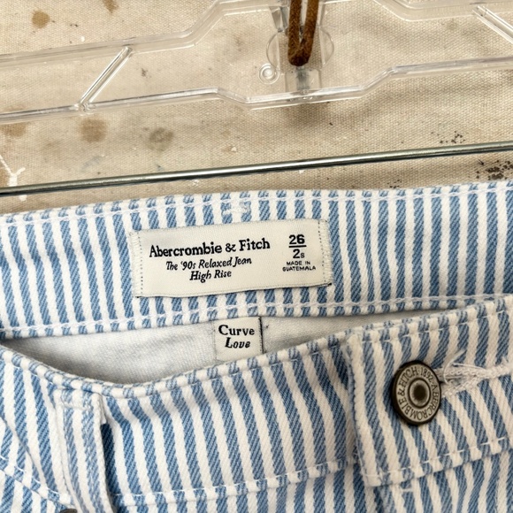 Abercrombie & Fitch Curve Love 90s Relaxed Jean, Blue and White Stripe - Picture 3 of 5